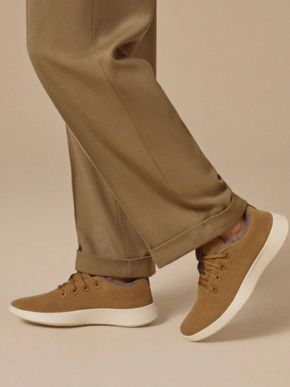 Allbirds Men's Runner NZ Corduroy - Color: Dark Tan - Size: 10